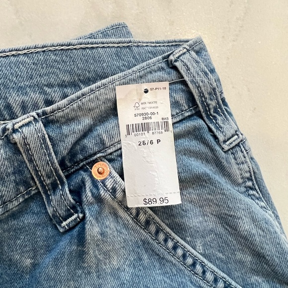 NWT GAP CARGO JEANS - Picture 3 of 3
